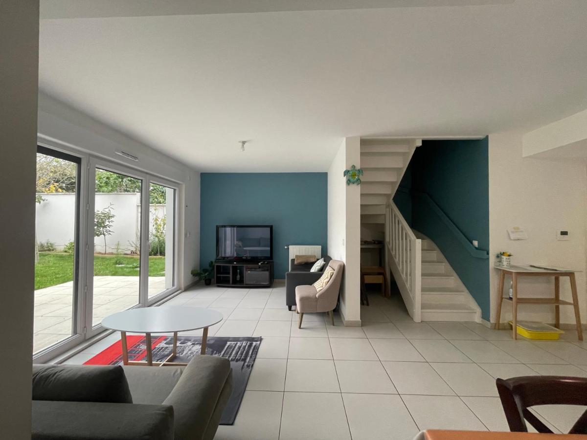 Duplex Neuf 90 M2 - 3 Chambres, Avec Jardin A Apartment